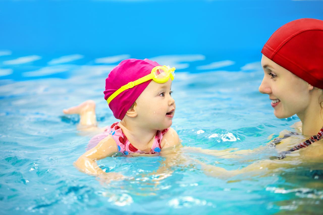 Le Torri Del Garda Familyspa Resort Torri Del Benaco Ngoại thất bức ảnh
