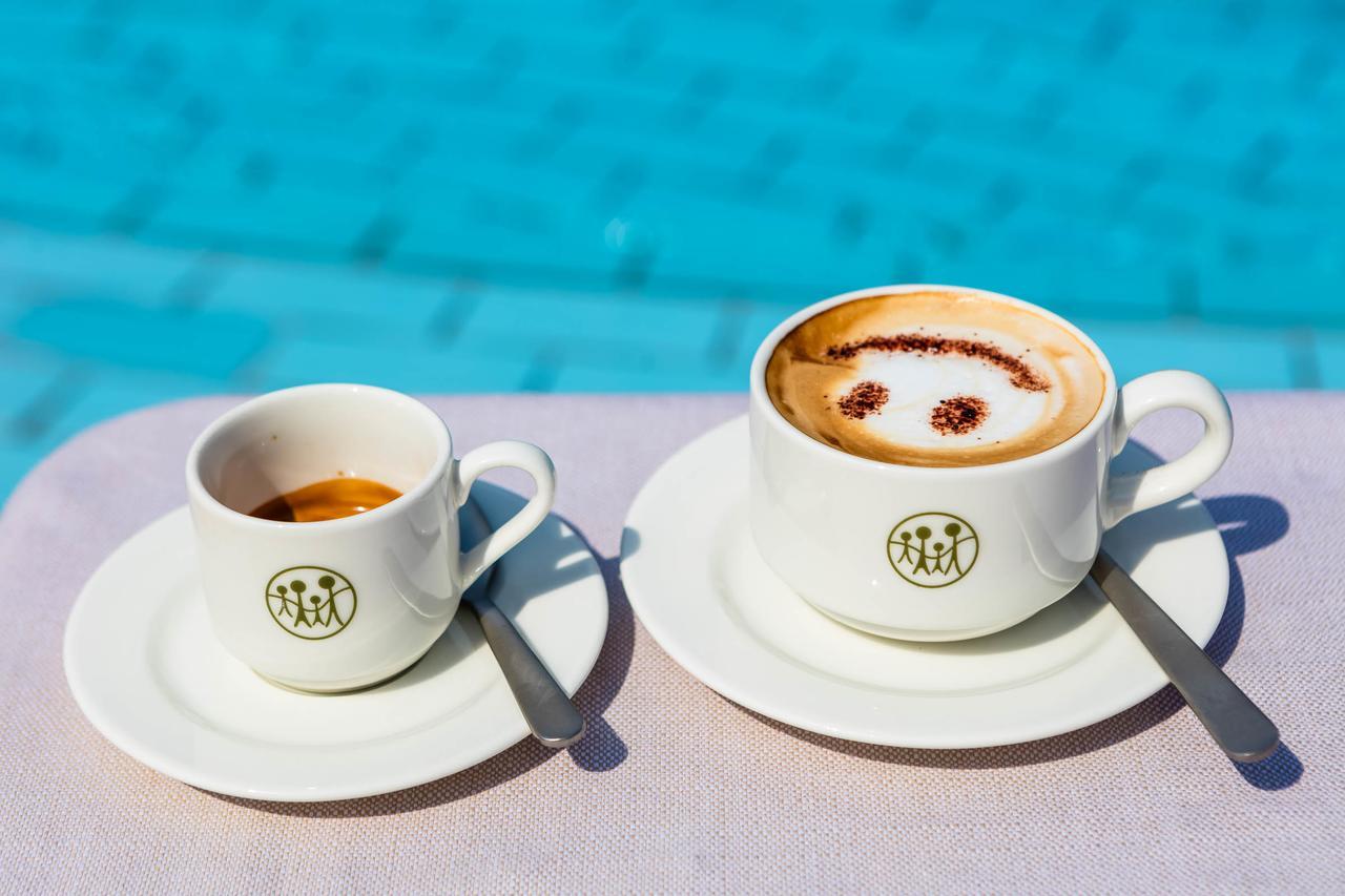 Le Torri Del Garda Familyspa Resort Torri Del Benaco Ngoại thất bức ảnh