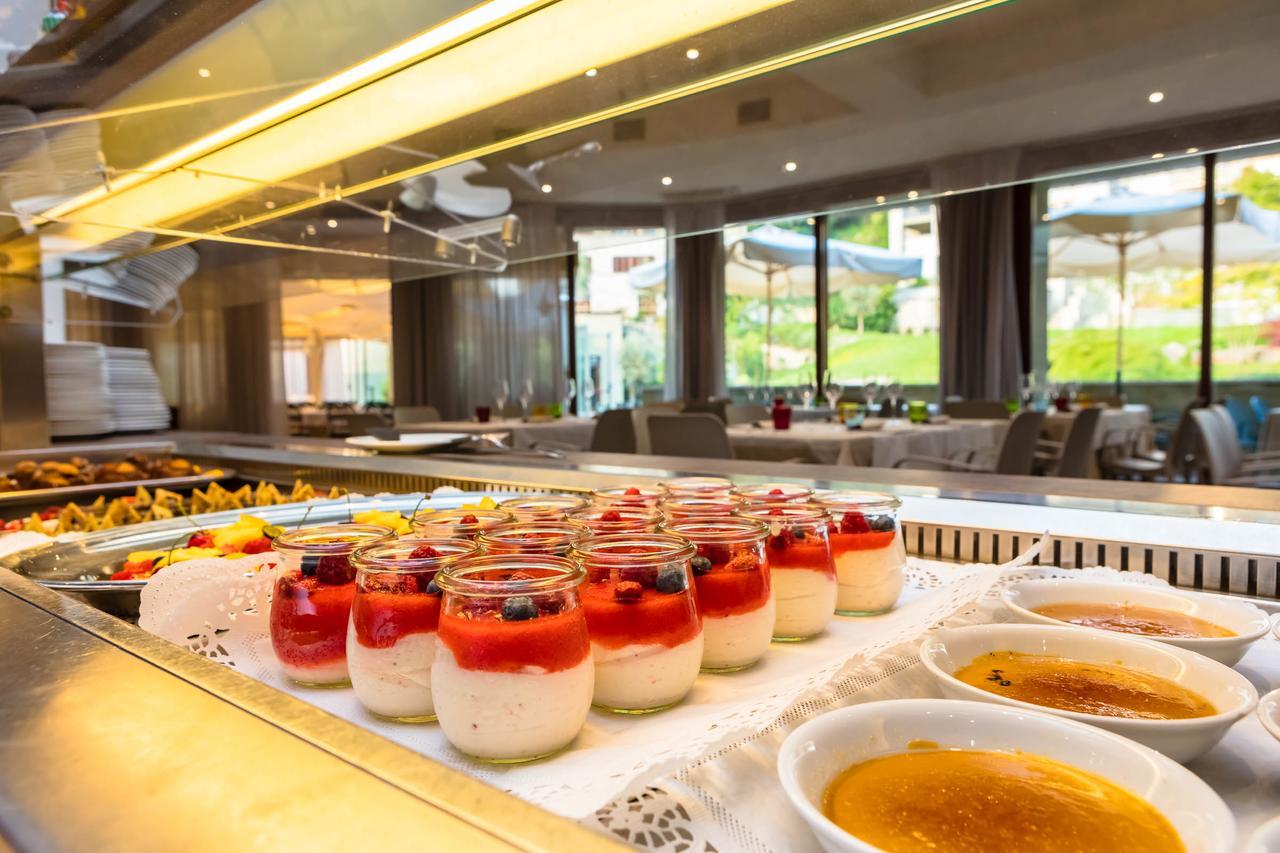 Le Torri Del Garda Familyspa Resort Torri Del Benaco Ngoại thất bức ảnh