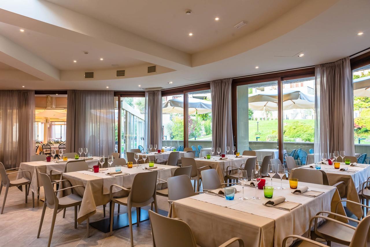 Le Torri Del Garda Familyspa Resort Torri Del Benaco Ngoại thất bức ảnh