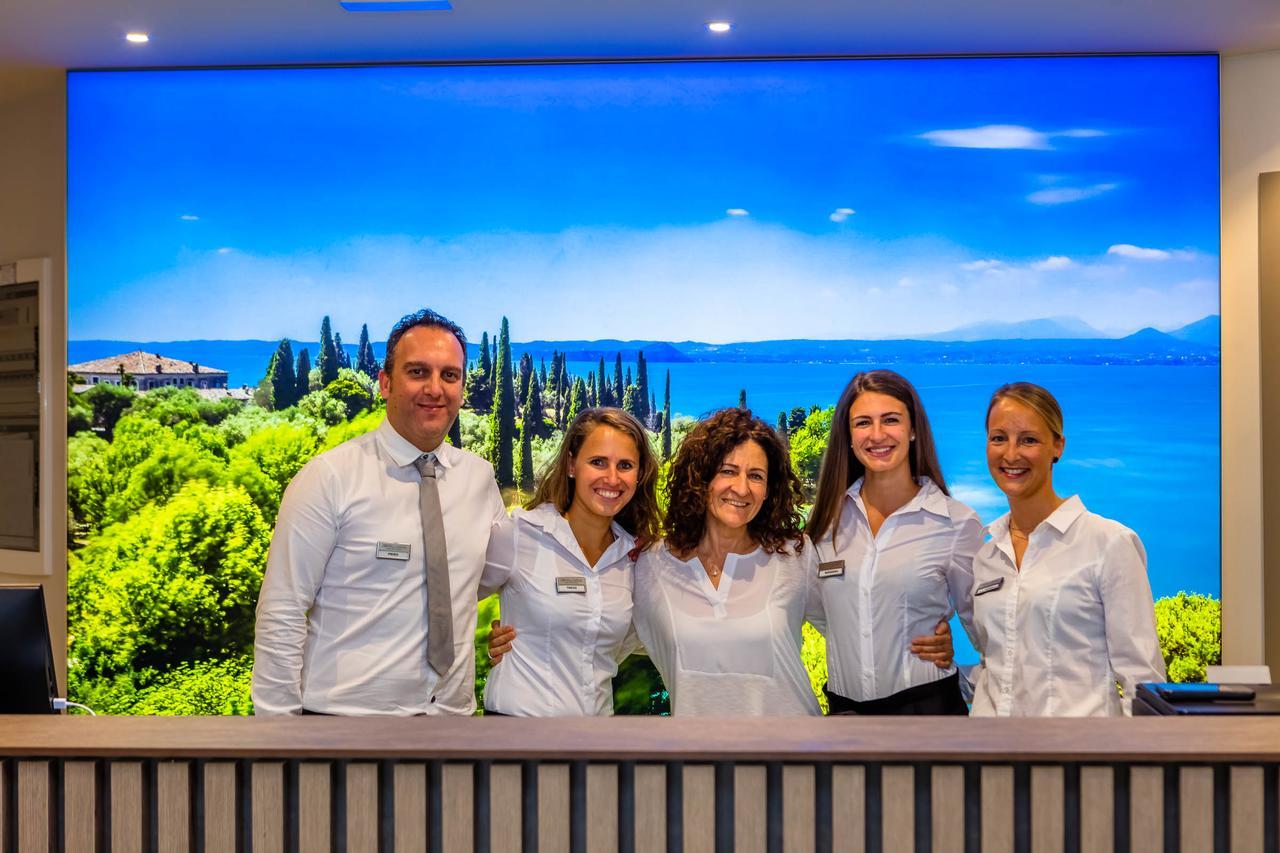 Le Torri Del Garda Familyspa Resort Torri Del Benaco Ngoại thất bức ảnh