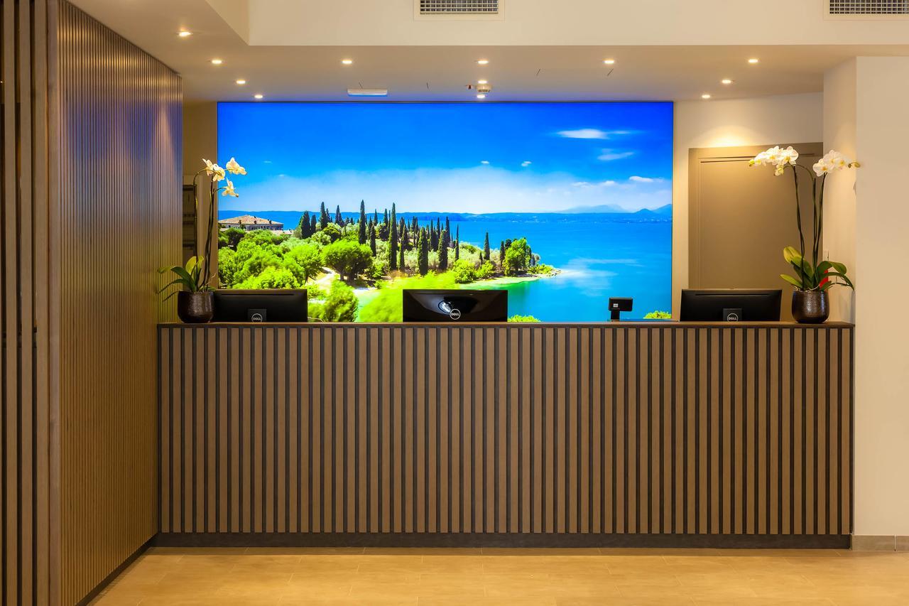 Le Torri Del Garda Familyspa Resort Torri Del Benaco Ngoại thất bức ảnh