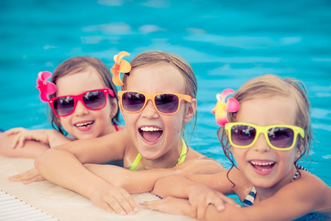 Le Torri Del Garda Familyspa Resort Torri Del Benaco Ngoại thất bức ảnh