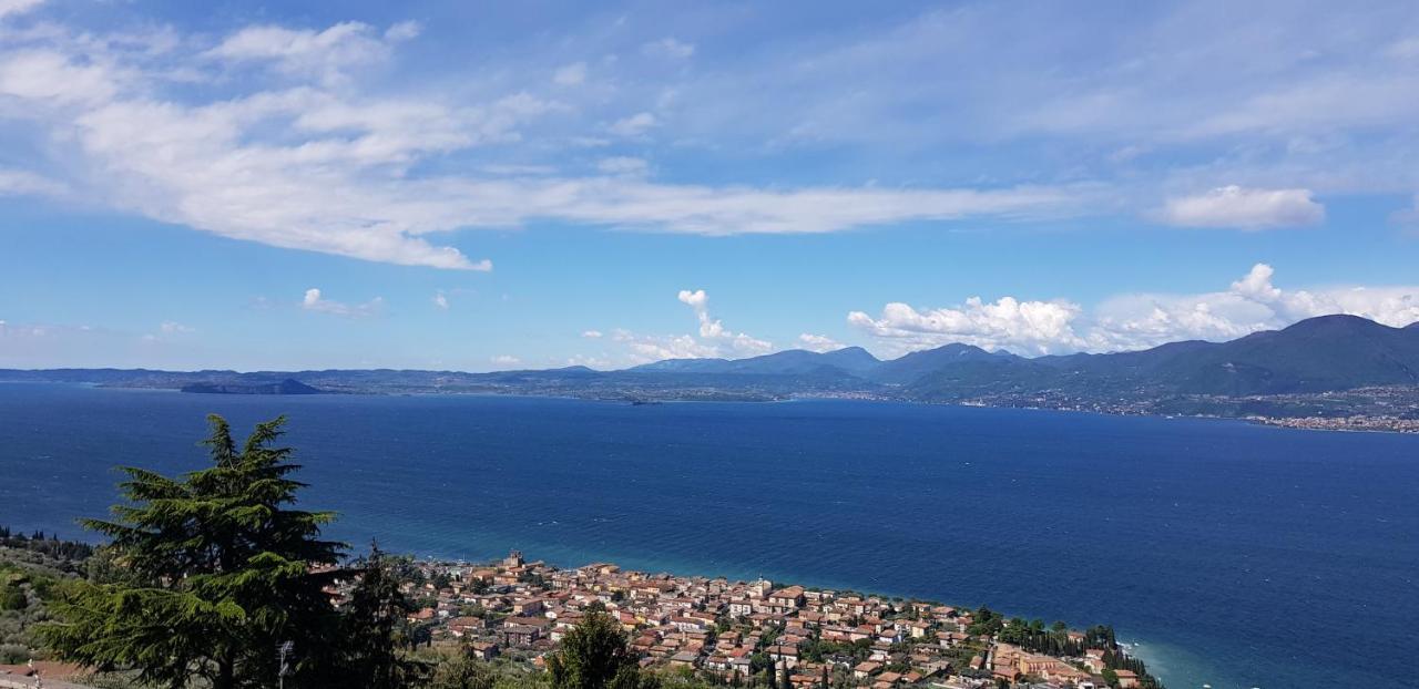 Le Torri Del Garda Familyspa Resort Torri Del Benaco Ngoại thất bức ảnh
